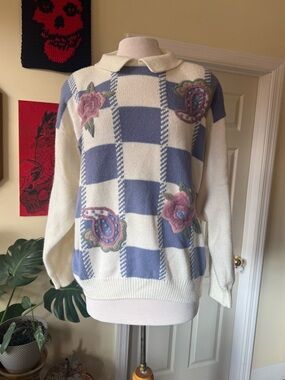 Vintage CottageCore Cream & Lavender Crewneck Sweater with Floral Embroidery